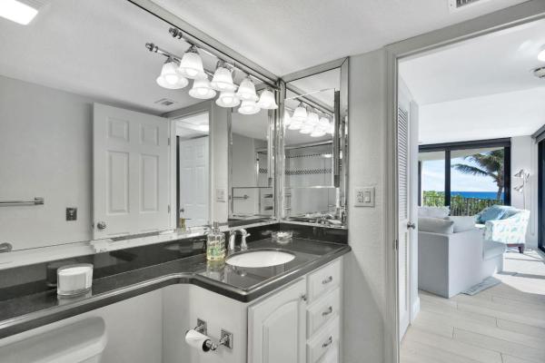 Connemara, 5420 N Ocean Dr #304, Riviera Beach, Florida 33404, image 3