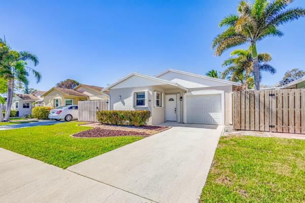 Riverside Cove, 141 E Riverside Dr #38, Jupiter, Florida 33469, image 1