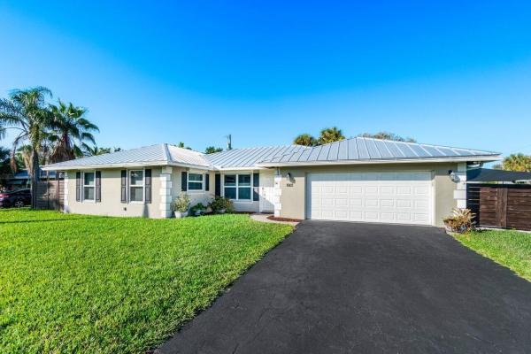 Boca Raton Square, 1001 SW 12th Rd, Boca Raton, Florida 33486, image 1
