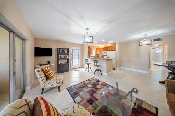 212 Oxford 400 #212, West Palm Beach, Florida 33417, image 1