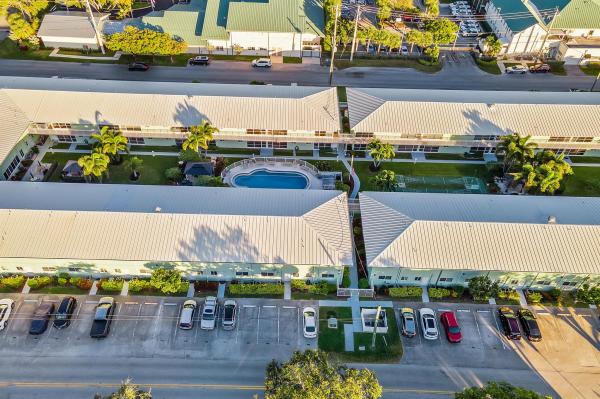 Tarelton Manor, 2100 NE 38th St #135, Lighthouse Point, Florida 33064, image 1