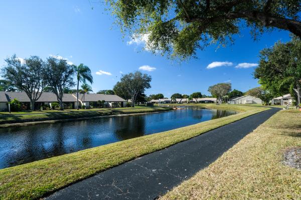 The Palm Club, 1019 Green Pine Blvd #D, West Palm Beach, Florida 33409, image 3