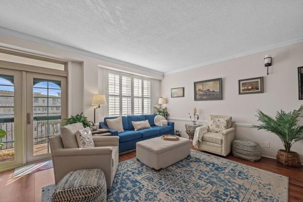 La Bonne Vie, 3475 S Ocean Blvd #302, Palm Beach, Florida 33480, image 1
