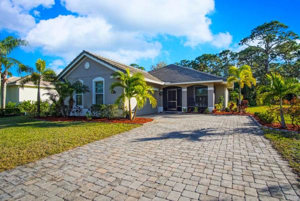 Meadowood Golf & Tennis Club, 2680 Conifer Dr, Fort Pierce, Florida 34951, image 1