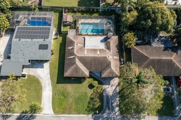 The Willows, 106 Swan Pkwy W, Royal Palm Beach, Florida 33411, image 2