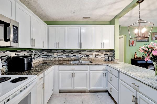 Seminole Manor, 3907 Pensacola Dr, Lake Worth Beach, Florida 33462, image 1