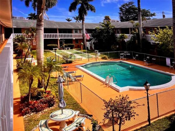 Eldorado Country Club, 160 NE 8th Ave #4b, Hallandale Beach, Florida 33009, image 1