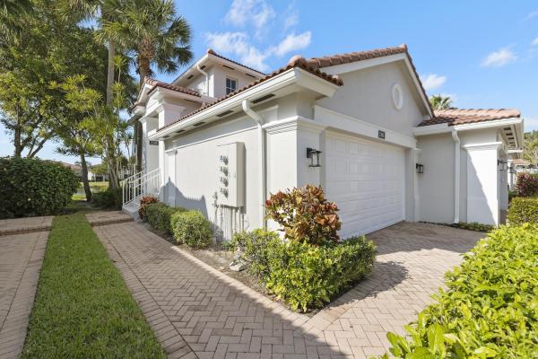 2105 Wingate Bnd, Wellington, Florida 33414, image 3