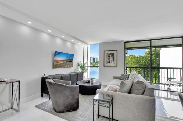 Bridgewood Townhouses At Boca West Country Club, 2005 Bridgewood Dr, Boca Raton, Florida 33434, image 1
