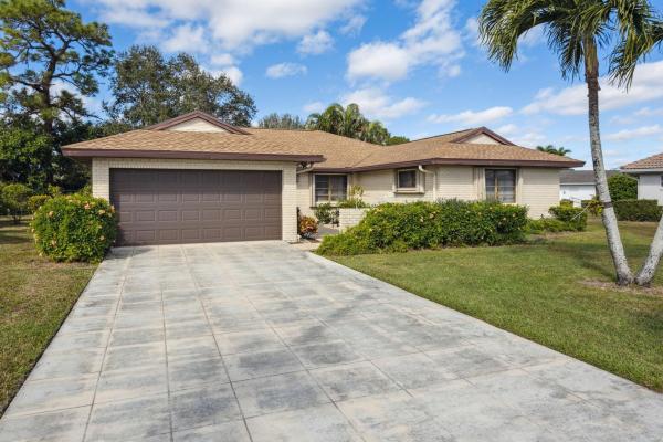 Pine Tree Village, 10733 Green Trail Dr, Boynton Beach, Florida 33436, image 1