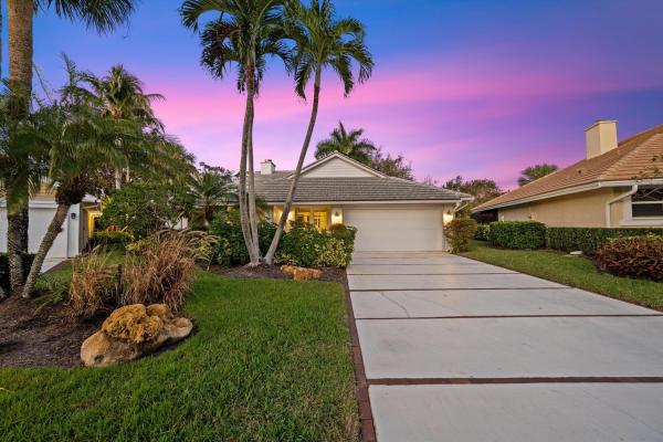 Crosswinds At Jonathan's Landing, 17048 Freshwind Cir, Jupiter, Florida 33477, image 1
