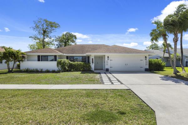 Sugar Pond Manor, 822 Azure Ave, Wellington, Florida 33414, image 1