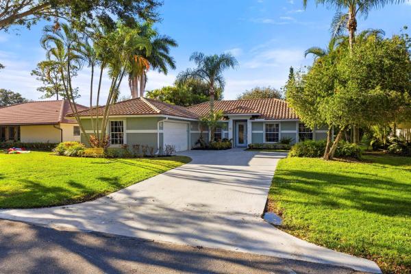 Glengary, 4 Glengary Rd, Palm Beach Gardens, Florida 33418, image 1