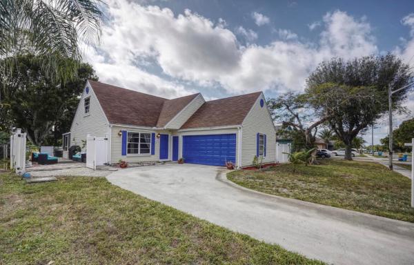 Lake Boynton Estates, 706 SW 1st Ct, Boynton Beach, Florida 33426, image 1