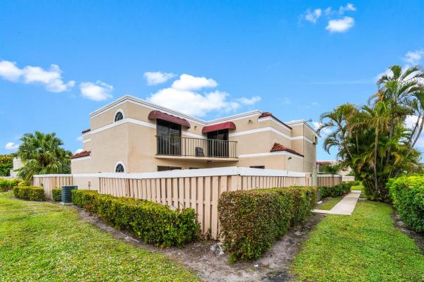 Chateau Wood, 3660 Village Dr #B, Delray Beach, Florida 33445, image 1