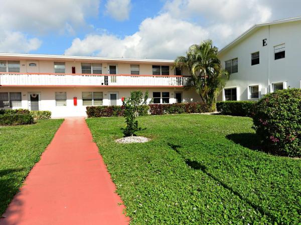 Chatham At Century Village, 117 Chatham E, West Palm Beach, Florida 33417, image 1