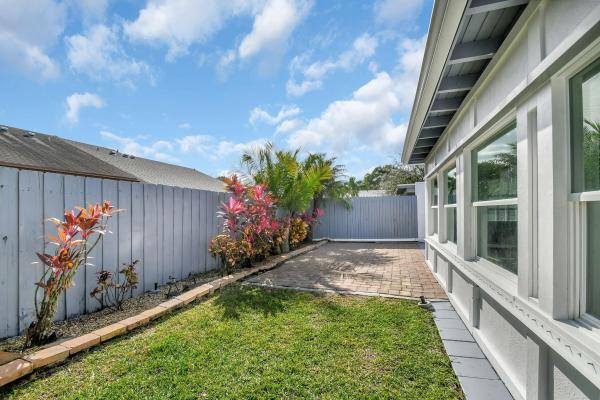 Channing Villas Of Wellington, 11965 Suellen Cir, Wellington, Florida 33414, image 2