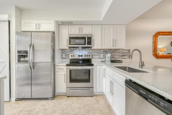 Golf Villas, 403 Brackenwood Ln, Palm Beach Gardens, Florida 33418, image 1