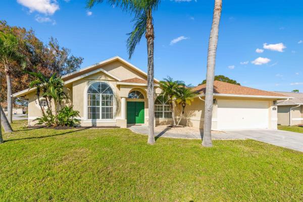Floresta Pointe, 231 SE Crosspoint Dr, Port St. Lucie, Florida 34983, image 1