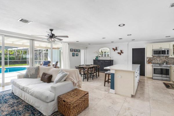 Boca Raton Square, 1312 SW 7th St, Boca Raton, Florida 33486, image 1