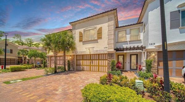 Binks Pointe, 179 Crape Myrtle Ln, Wellington, Florida 33414, image 1