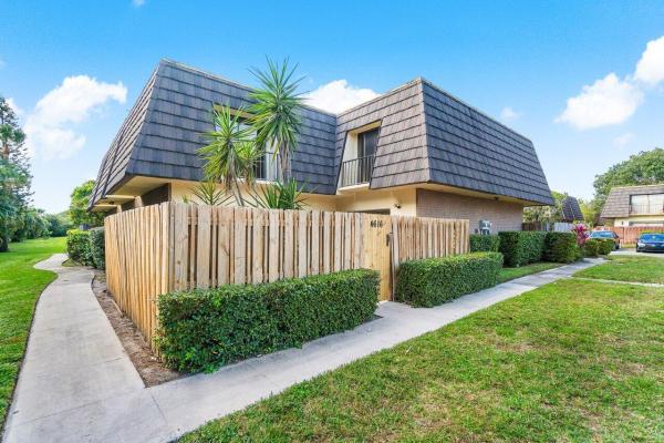 Cherry Lane Townhomes, 4616 Cherry Rd, West Palm Beach, Florida 33417, image 2