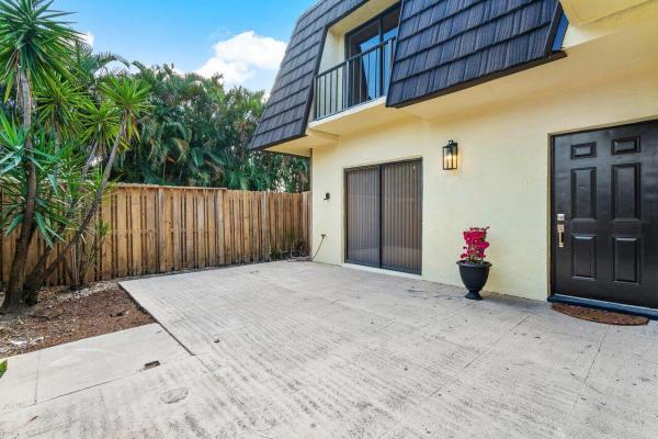 Cherry Lane Townhomes, 4616 Cherry Rd, West Palm Beach, Florida 33417, image 1