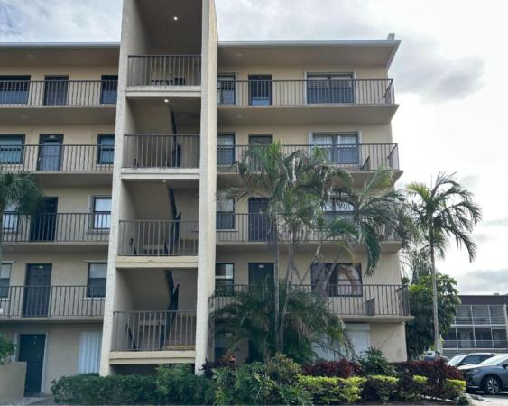 Hidden Harbour Of The Palm Beaches, 896 N Federal Hwy #225, Lantana, Florida 33462, image 1