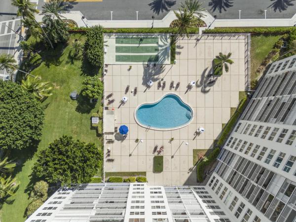 Granada House Apartments, 201 N Ocean Blvd #204, Pompano Beach, Florida 33062, image 1
