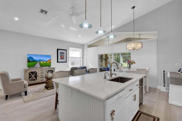 Huntington At Wycliffe, 4590 Hazleton Ln, Lake Worth Beach, Florida 33449, image 1