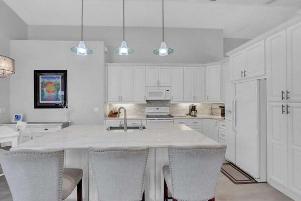 Huntington At Wycliffe, 4590 Hazleton Ln, Lake Worth, Florida 33449, image 3