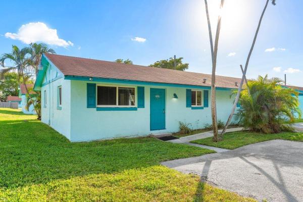 Palm Beach Farms, 4894-4936 Serafica Dr, Lake Worth Beach, Florida 33461, image 1