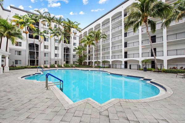 Vizcaya Lakes, 1690 Renaissance Commons Blvd #1409, Boynton Beach, Florida 33426, image 1