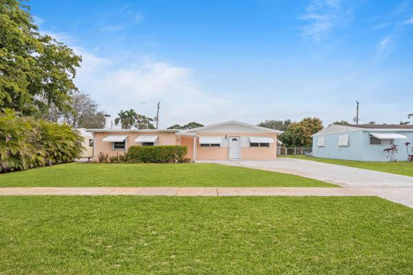 Palm Beach Square, 9492 Bloomfield Dr, Palm Beach Gardens, Florida 33410, image 1