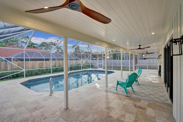 Sugar Pond Manor, 910 Foresteria Ave, Wellington, Florida 33414, image 2