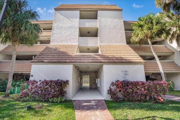 Summertree Village, 511 Ives Dairy Rd #101-6, Ives Estates, Florida 33179, image 1