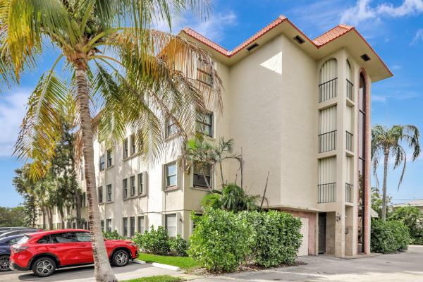 La Cancha, 615 NE 12th Ave #202, Fort Lauderdale, Florida 33304, image 1