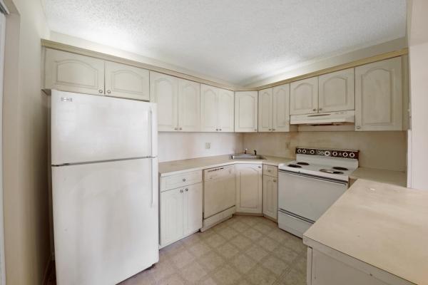 Pine Ridge South 3, 332 Knotty Pine Cir #C-1, Greenacres, Florida 33463, image 1