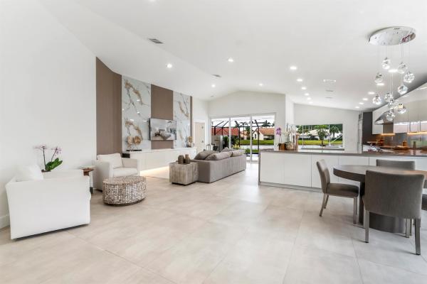 Boca Woods Country Club, 10192 Sunset Bend Dr, Boca Raton, Florida 33428, image 1