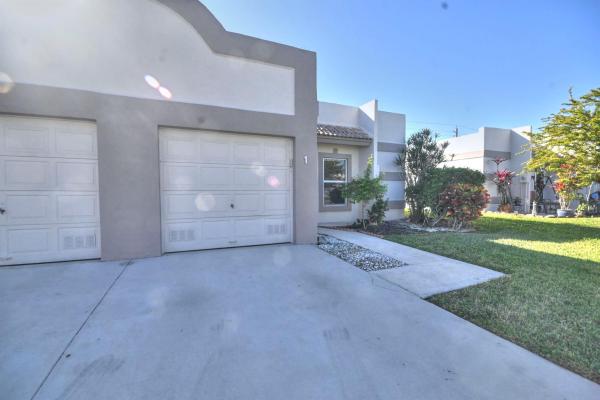 Town Villas At Moon Lake, 9110 Fairbanks Ln #1, Boca Raton, Florida 33496, image 1