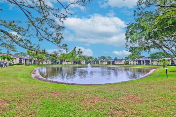 Pine Ridge North 3, 716 Sunny Pine Way #D, Greenacres, Florida 33415, image 3
