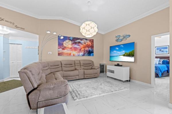 Park Pointe, 3372 Lucerne Park Dr, Greenacres, Florida 33467, image 2
