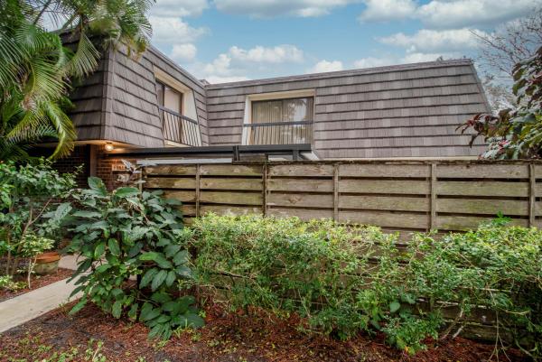Glenwood Townhomes, 1411 14th Ter, Palm Beach Gardens, Florida 33418, image 1