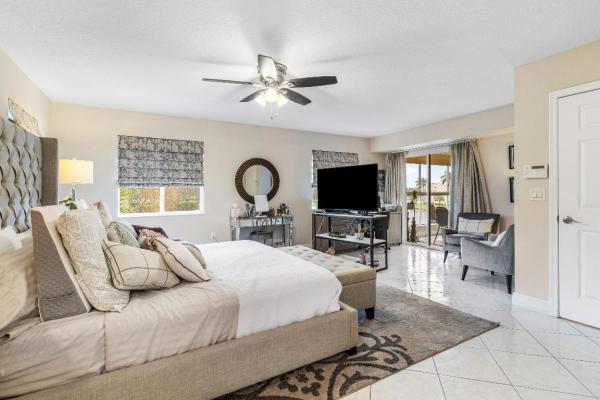 Regal Shores North At Coral Lakes, 5746 Crystal Shores Dr #301, Boynton Beach, Florida 33437, image 2