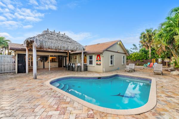 Sugar Pond Manor, 13714 Exotica Ln, Wellington, Florida 33414, image 2