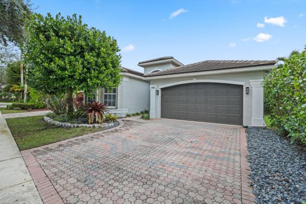 Saturnia, 19090 Skyridge Cir, Boca Raton, Florida 33498, image 1