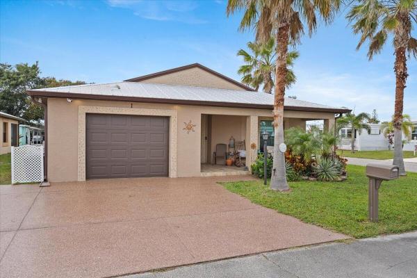 Spanish Lakes One, 1 SE Los Gatos Ln, Port St. Lucie, Florida 34952, image 1