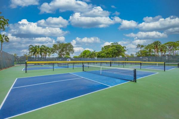 Eastpointe Country Club, 6249 Woodcutter Ct, Palm Beach Gardens, Florida 33418, image 3