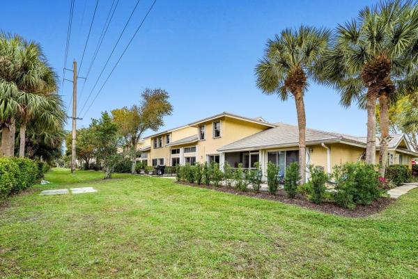 Westwood Lakes, 12844 Woodmill Dr, Palm Beach Gardens, Florida 33418, image 1