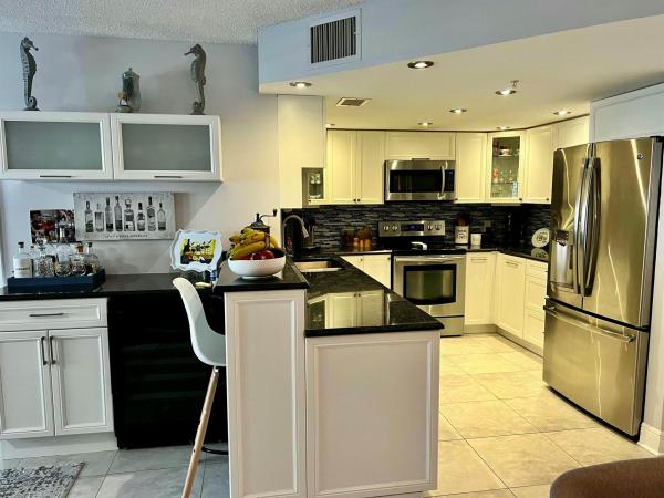 Village East, 2033 SE 10th Ave #615, Fort Lauderdale, Florida 33316, image 1